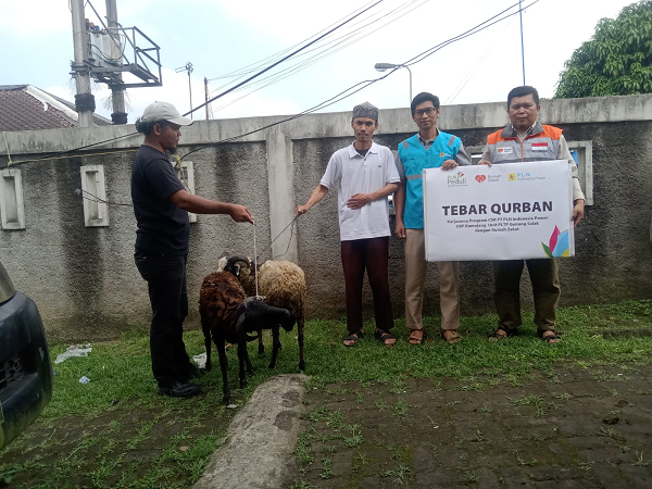 Tebar Qurban PLN Indonesia Power UBP Kamojang PLTP Gunung Salak Bersama Rumah Zakat